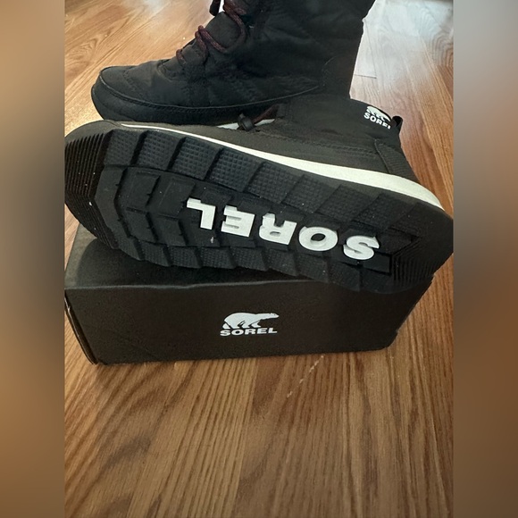 Sorel Kids Black and White Boots - Picture 8 of 10